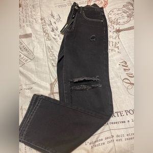 Black FashionNova jeans new with tags never been worn before size 9